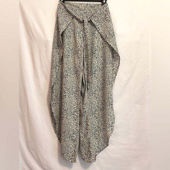 J Valdi lightweight tie-front cover-up Swim/Lounge Pants; Size S; Poly/Nylon - Picture 1 of 9